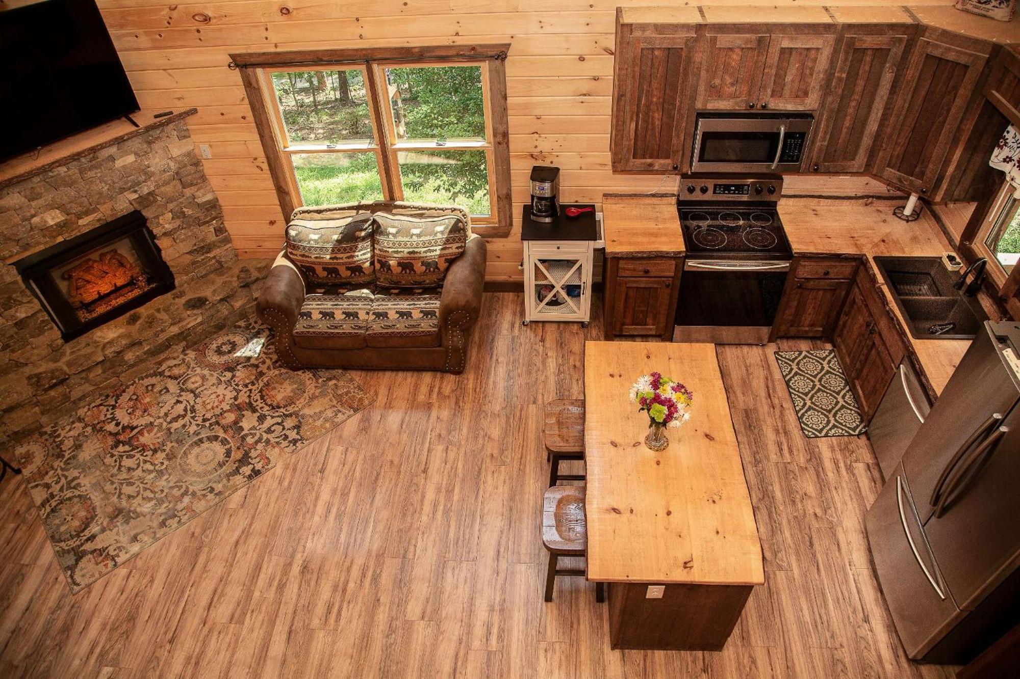 Adore The Smores Rustic Mountain Charm Outdoor Spaces And A Cozy Hot Tub Blue Ridge Exteriér fotografie